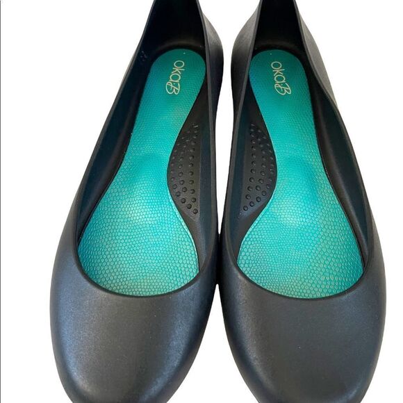 Oka-B Women's Georgia Matte Finish Ballet Flats - Picture 5 of 10